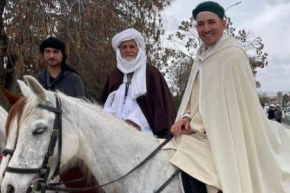 على ظهور الخيل.. إسبان يحيون طريق الحج الأندلسي في رحلة شاقة