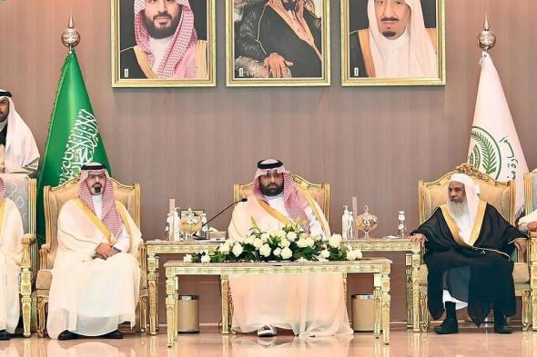 أمير منطقة جازان يستقبل المهنئين بعيد الأضحى