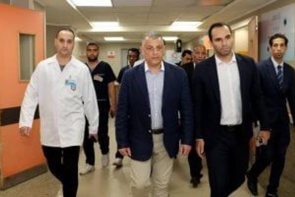محافظ الإسماعيلية يتفقد المجمع الطبى بحى ثالث فى أول أيام عيد الأضحى