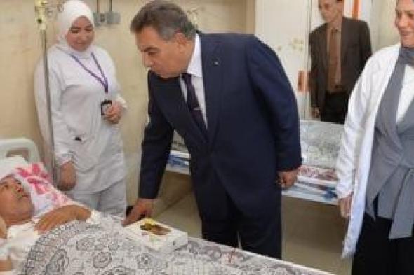 محافظ الدقهلية يتفقد مستشفى التأمين الصحي عقب صلاة عيد الأضحى