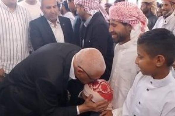 محافظ شمال سيناء يؤدي صلاة عيد الأضحى في الشيخ زويد