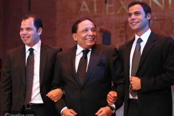 عادل إمام يظهر لأول مرة في حفل زفاف حفيده (صورة)