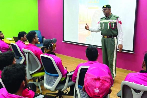 ورش توعية مرورية لسائقي «الدليفري» في دبي        