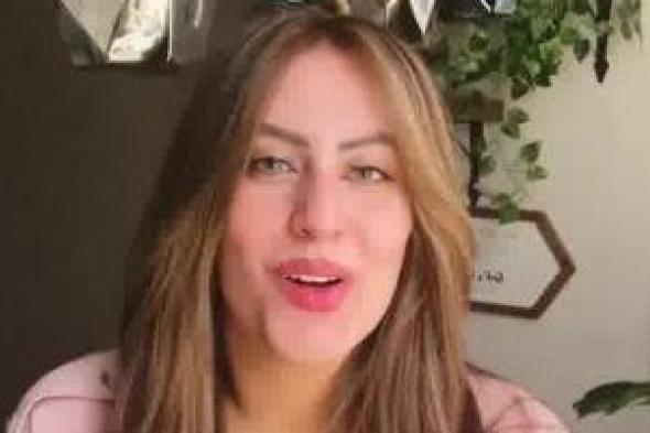 ماما.. نهال نبيل تطرح النسخة الأنثوية من أغنية عمرو دياب "بابا"