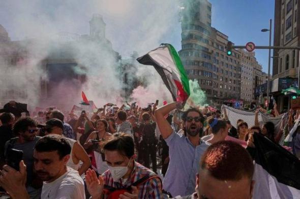 احتجاج فلسطيني يغلق مدريد.. إلغاء ختام «طواف إسبانيا» التاريخي
