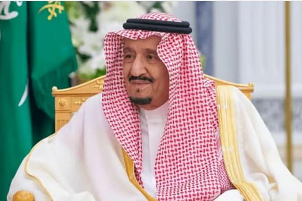 خادم الحرمين الشريفين يمنح 8 مقيمين ميدالية الاستحقاق من الدرجة الثالثة لتبرع كل منهم بدمه 10 مرات