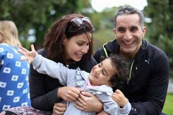 مَن هي هالة دياب زوجة باسم يوسف الفلسطينية التي خطفت الأضواء بقصتها؟