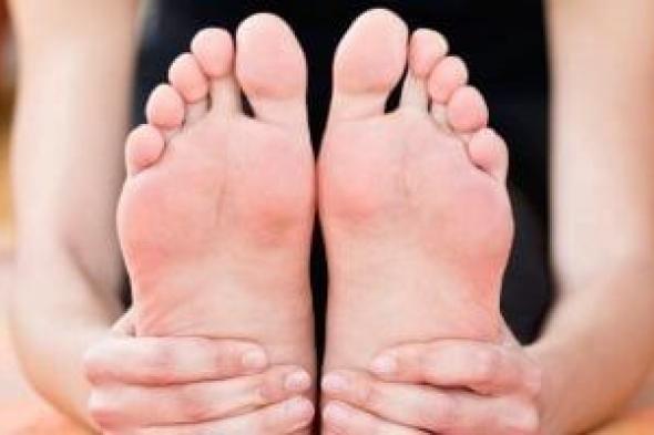 علامات تظهر على قدميك تشير إلى نقص التغذية