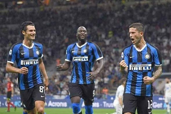 إنتر ميلان يهزم كريمونيزي برباعية ويتصدر الدوري الإيطالي مؤقتًا