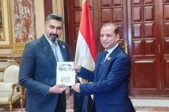 ياسر جلال يتسلّم كارنيه عضوية الشيوخ: سنعمل على نهضة مصر.. صور