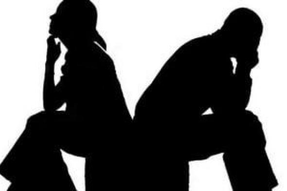 زوج يلاحق زوجته بدعوى نشوز وحبس وتعويض بعد شهور من الزواج