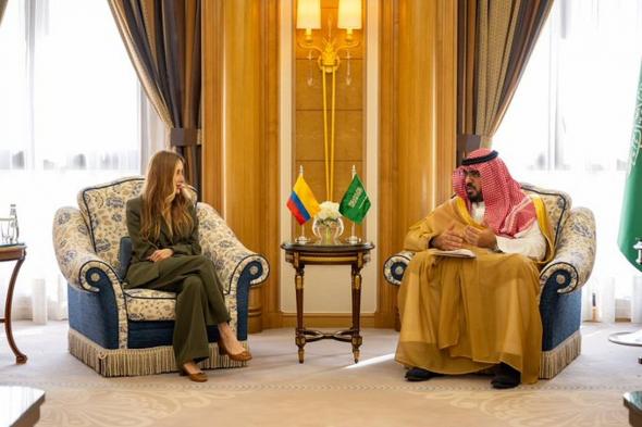 الإبراهيم يبحث فرص التعاون الاقتصادي مع وزيرة التجارة والصناعة والسياحة الكولومبية