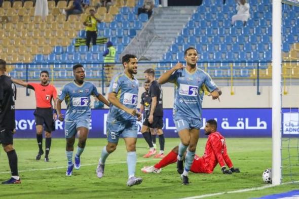 الظفرة يحول ملعبه إلى قلعة حصينة