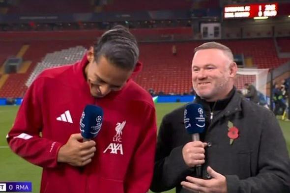 فيرجيل فان دايك يواجه روني بعد حرب كلامية