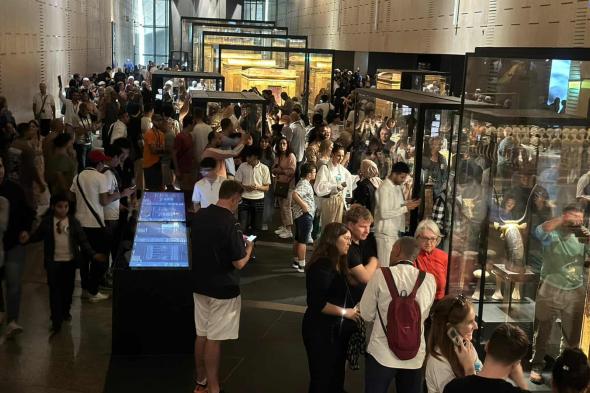 أكثر من 18 ألف زائر في أول أيام افتتاح المتحف المصري الكبير