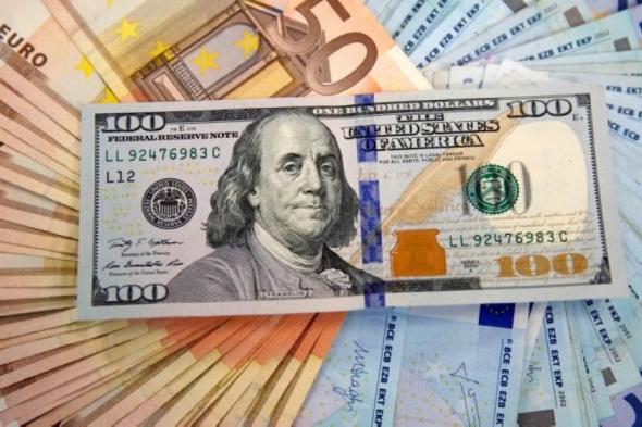 «عاصفة مالية».. الدولار يقفز والإسترليني يهبط مع تحذيرات من «خيارات صعبة»