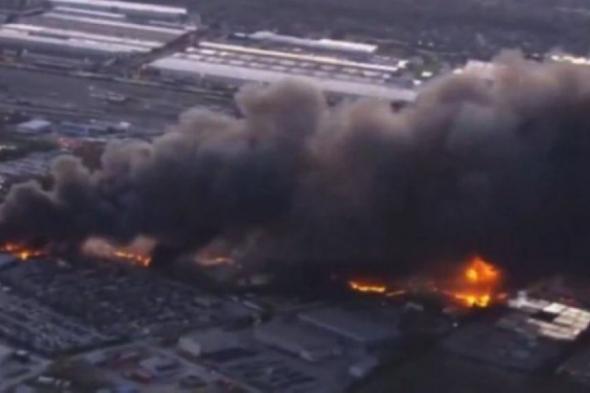 كارثة جوية.. تحطم طائرة شحن أمريكية أثناء إقلاعها من مطار لويفيل