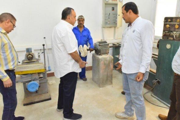 محافظ أسيوط يزور مركز “خان الخليلي” لتعزيز مهارات التدريب على الحرف اليدوية