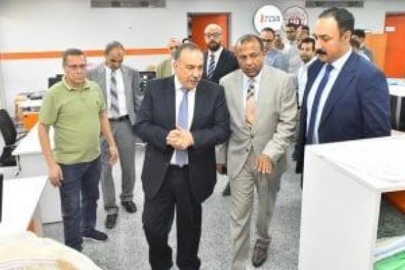 شباك واحد يختصر الوقت والجهد.. شاهد مركز الخدمات المميز بالغرفة التجارية بأسيوط