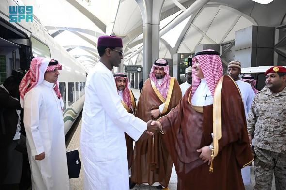 رئيس وزراء جمهورية النيجر يصل إلى المدينة المنورة