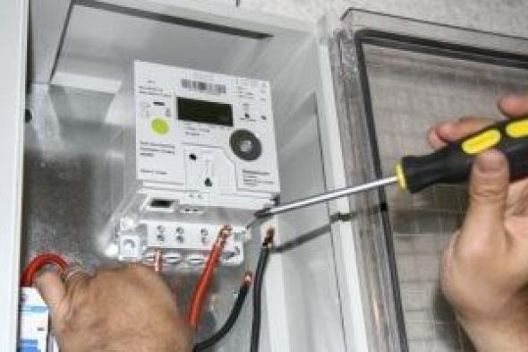 الحبس 3 سنوات وغرامه 500 ألف جنيه عقوبة سرقة التيار الكهربائى