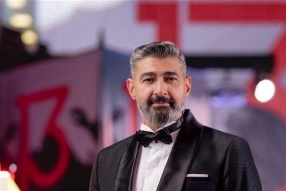 ياسر جلال يرد على منتقديه خلال بث مباشر ويبرر تصريحاته في الجزائر