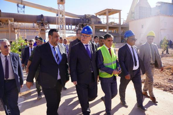 وزير الصناعة يعاين مصنع إسمنت “GICA” بأدرار ويدعم رفع قدرته الإنتاجية