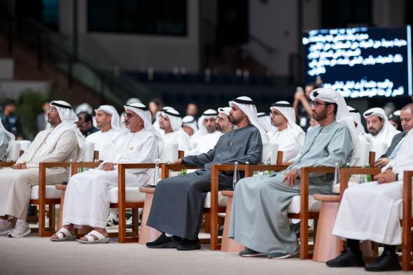 ذياب بن محمد يشهد إطلاق مبادرة "من أرض الوطن: خطوات إلى المريخ"