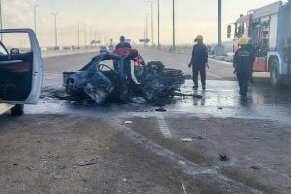 الحماية المدنية تسيطر على حريق فى سيارة ملاكى بالعبور