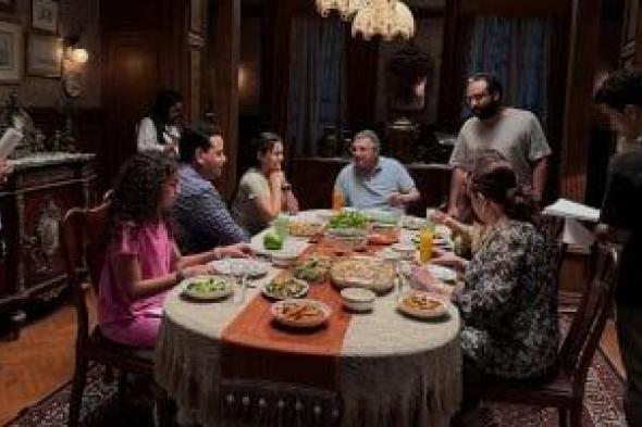 شاهد كواليس تصوير ديكور شقة ماجد الكدوانى فى فيلم فيها إيه يعنى