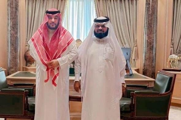 "بن حثلين" يستقبل رئيس جمعية الإبل بنجران لبحث تعزيز التعاون وتطوير خدمات القطاع