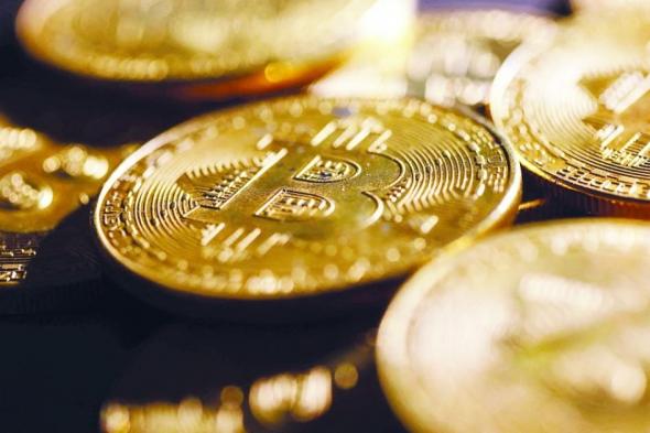 البيتكوين تنخفض لنحو 96 ألف دولار وسط استمرار العزوف عن المخاطرة