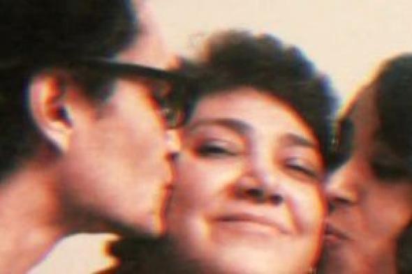 عرض فيلم مثلث الحب للمخرجة آلاء محمود بمهرجان القاهرة وسجادة حمراء لأبطاله