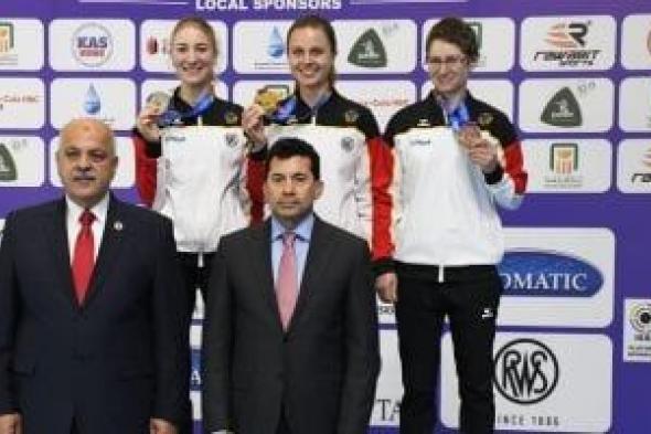 وزير الرياضة يتوج أبطال مصر فى بطولة العالم للرماية 2025