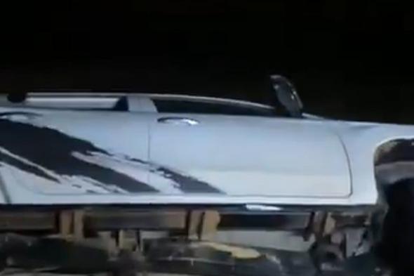 بالفيديو.. ثلاثة شبان من الشملي ينقذون وافدَين صينيَّين جرفتهم السيول في "شعيب بشرى"