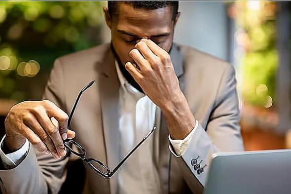 مختص يوضح للموظفين التصرف الأنسب مع مشكلات العمل