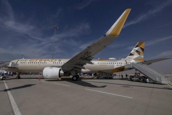 «الاتحاد للطيران» تستعرض طائرتها من طراز A321LR