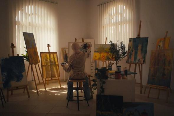 ⁨جمعية التصلب المتعدد تروي تجارب المتعايشين مع المرض في «فن أبوظبي»⁩