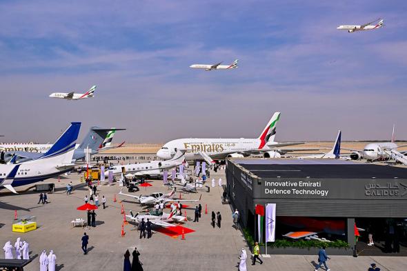 153 مليار درهم صفقات اليوم الأول لمعرض دبي للطيران