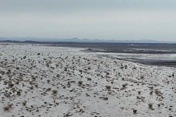 شاهد.. لقطات جوية ساحرة لسيول "وادي مهزول" شمال قرية العمق بمهد الذهب