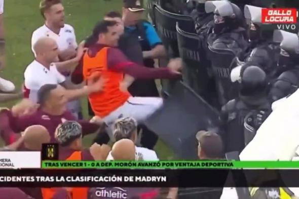 قوات مكافحة الشغب في مباراة صعود