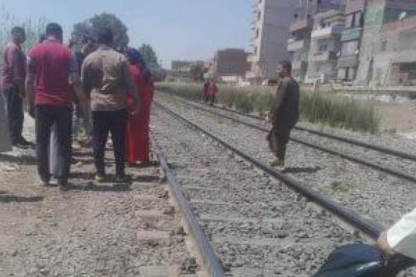 مصرع مسن صدمه قطار على مزلقان بقنا