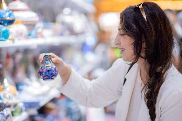 القرية العالمية.. في كل جناح اكتشاف جديد