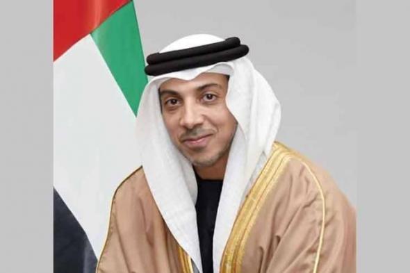 منصور
      بن
      زايد
      يصل
      إلى
      البحرين
      للمشاركة
      في
      أعمال
      القمة
      الخليجية
      الـ46