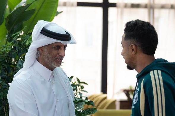 وزير
    الرياضة
    والشباب
    بدولة
    قطر
    يزور
    بعثة
    الأخضر