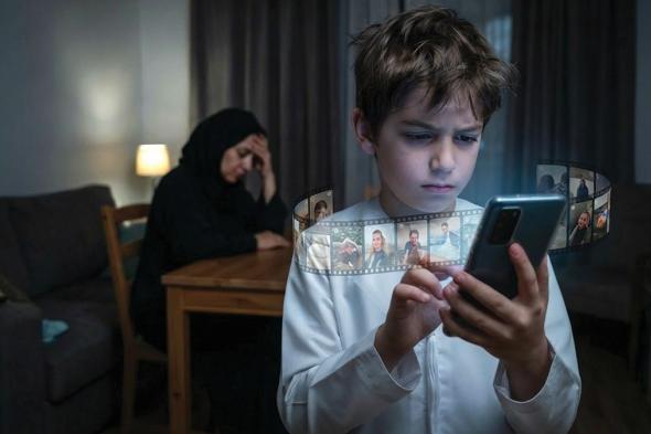 «التريند» والتحديات الخطرة والعنف.. بيئة رقمية غير آمنة للأطفال دون الـ 12 عاماً