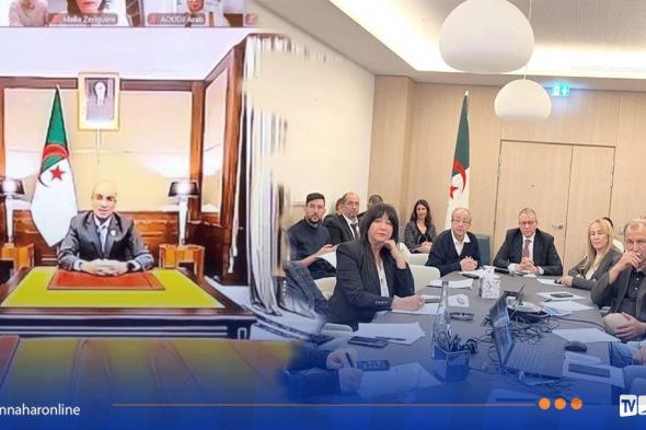 شايب
يشرف
على
لقاء
حول
انخراط
الجالية
في
دعم
الاقتصاد
الوطني