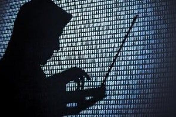 الدخول
على
مواقع
إلكترونية
محظورة
يعرضك
للحبس
والغرامة