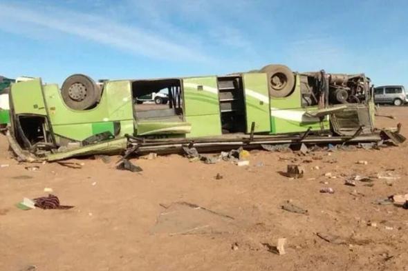 حادث مأساوي في الجزائر.. مصرع 14 وإصابة 34 آخرين في انقلاب حافلة