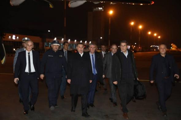 وزير
الداخلية
يتنقل
رفقة
وزير
الصحة
إلى
بني
عباس
لمتابعة
الحادث
المروري
الذي
خلف
وفاة
14
شخصا